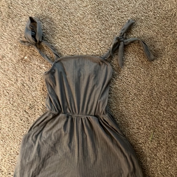 Grey romper - Picture 2 of 2